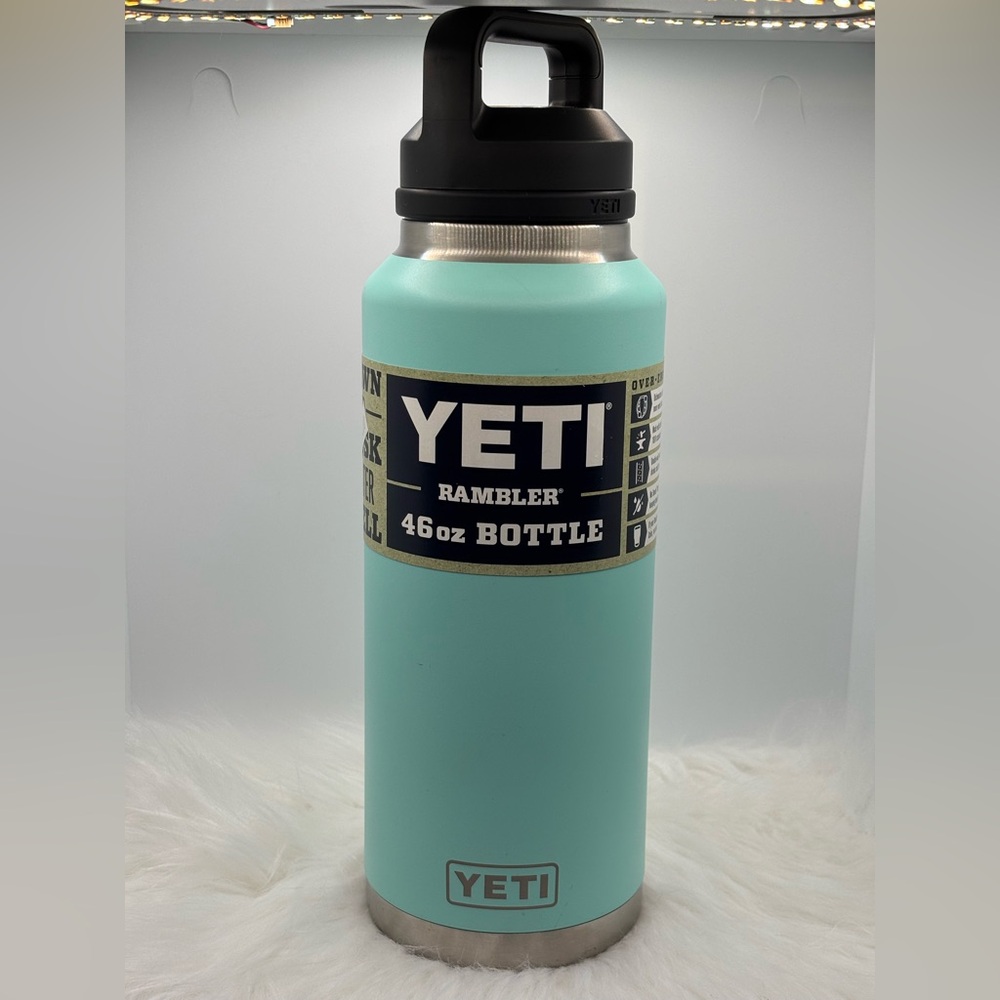 YETI Rambler 46oz Bottle in Seafoam